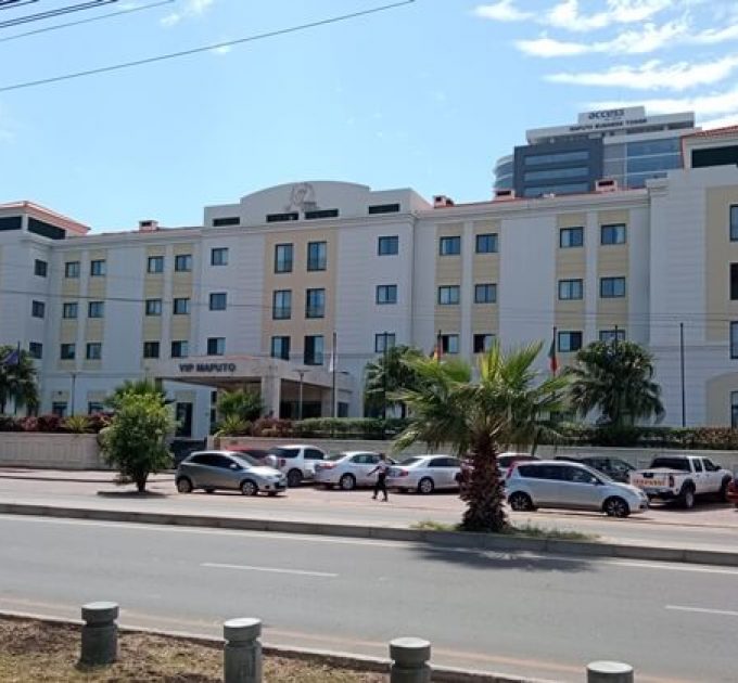 PROCURE E RESERVE ACOMODAÇÃO, ALUGUE CARROS, E COMPRE BILHETES DE VIAGENS, ACTIVIDADES E EVENTOS EM MOÇAMBIQUE